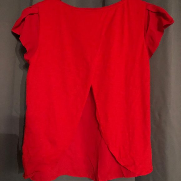 Red Cap-sleeved Blouse - Picture 2 of 4
